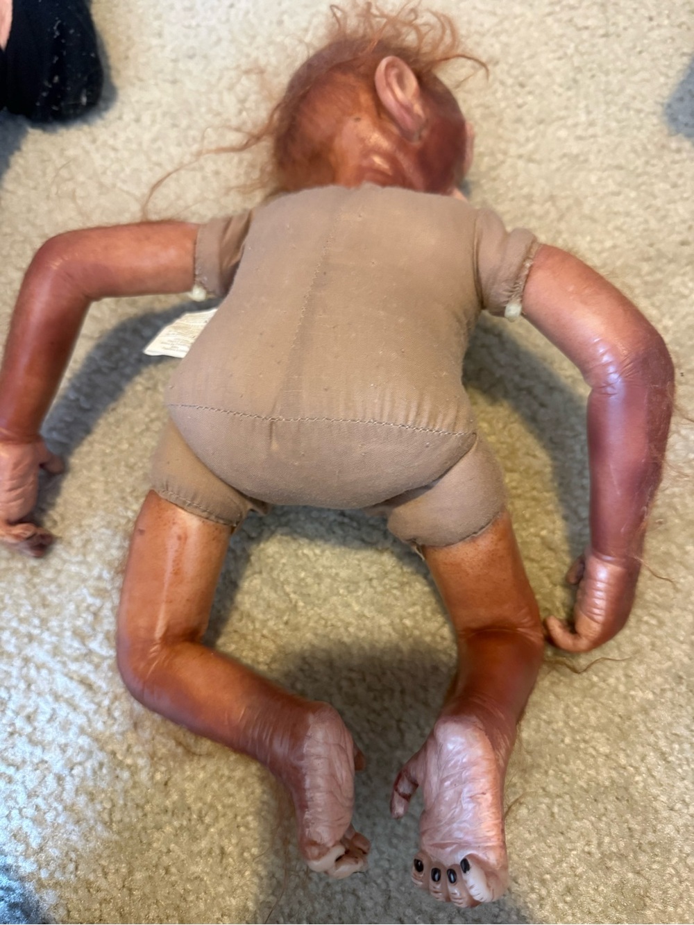 Ashton -Drake Realistic Baby Monkey Doll set - Picture 7 of 9